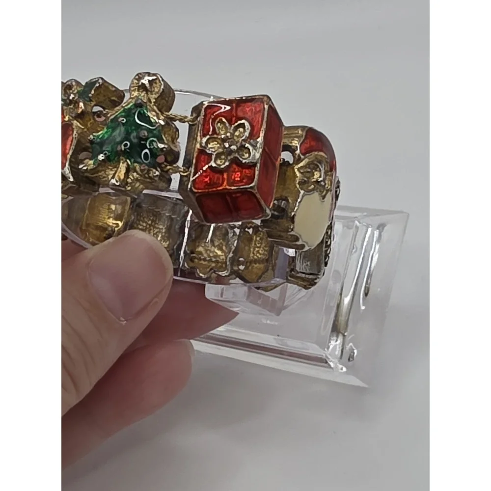 Bond Street Charm Bracelet Quartz Analog Women's Watch Christmas Themed